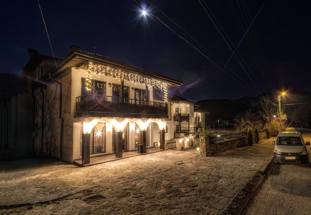 Family Hotel Strannopriemnitza Oreshak  Exterior photo