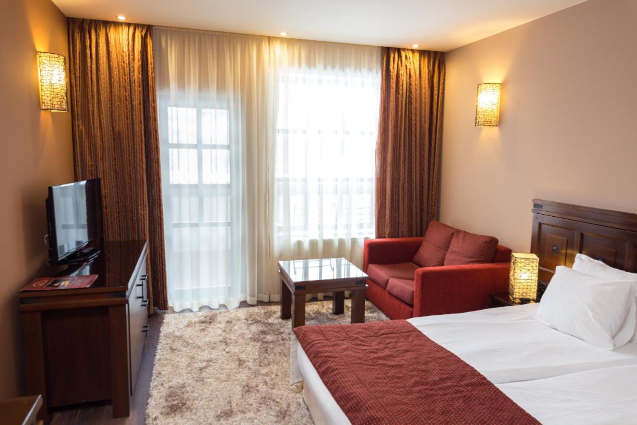 Family Hotel Strannopriemnitza Oreshak  Exterior photo
